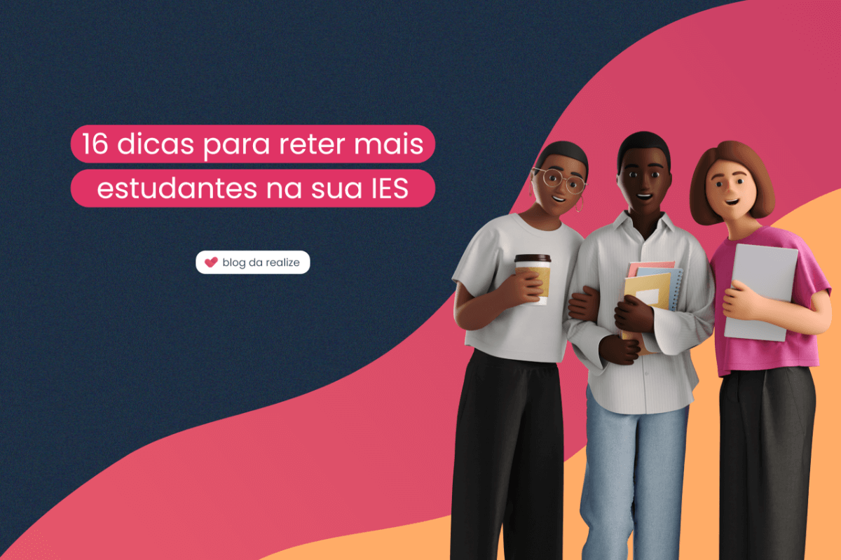 Em um fundo azul, rosa e laranja divido por ondas, há três bonequinhos, dois homens e uma mulher. Os dois homens possuem pele negra e cabelo castanho escuro rente a cabeça, o bonequinho da esquerda está usando uma blusa branca e uma calça preta, enquanto o bonequinho do meio está usando uma blusa branca, um casaco azul claro e uma calça azul claro. A bonequinha tem pele branca e cabelo castanho curto. Ela está usando uma blusa rosa e uma calça preta. Eles estão segurando cadernos e um copo de café